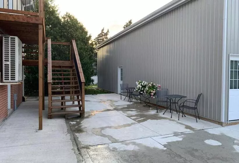 Majatalo Woodslee Bed And Breakfast