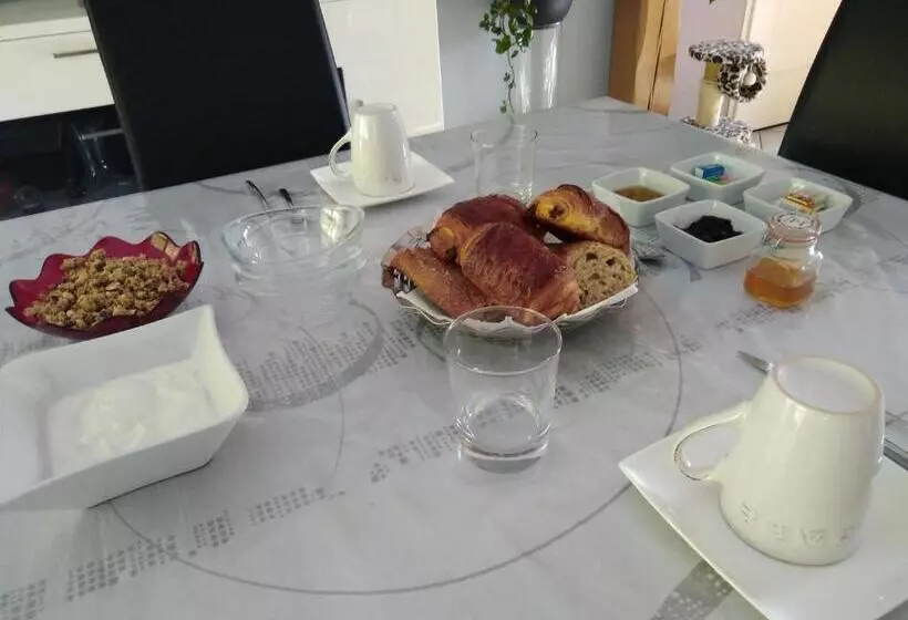 Aamiaismajoitus (B&B) Chambre D Hôtes à La Campagne