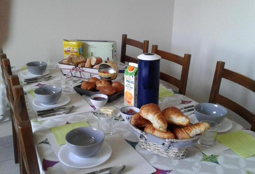 مبيت وإفطار Chambres D Hôtes à Cuillé