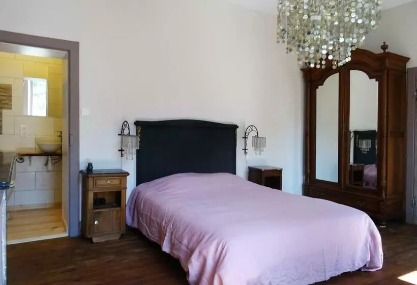 Aamiaismajoitus (B&B) Les Trois Hiboux