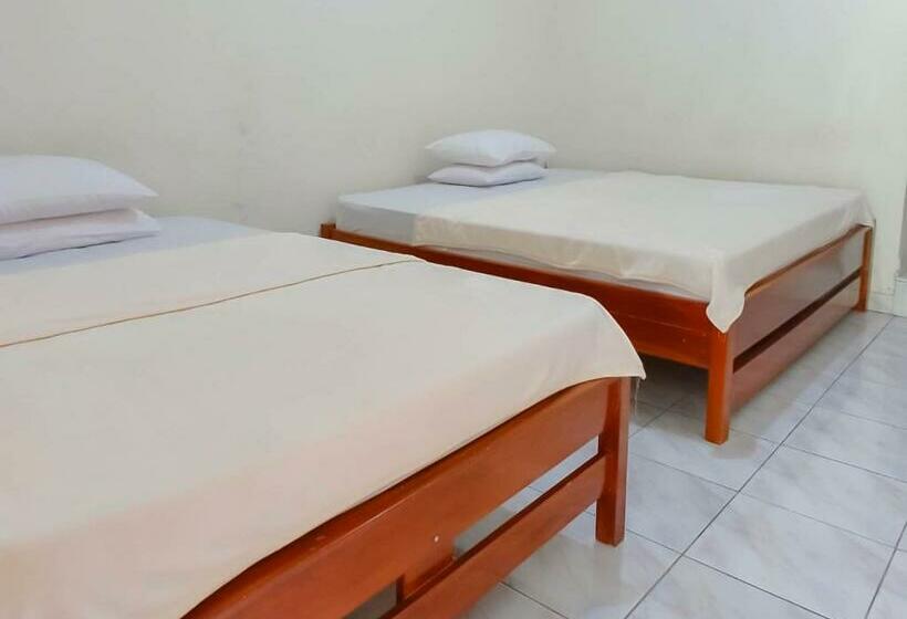 בית מלון כפרי Penginapan Al Firdausi Syariah Mitra Reddoorz