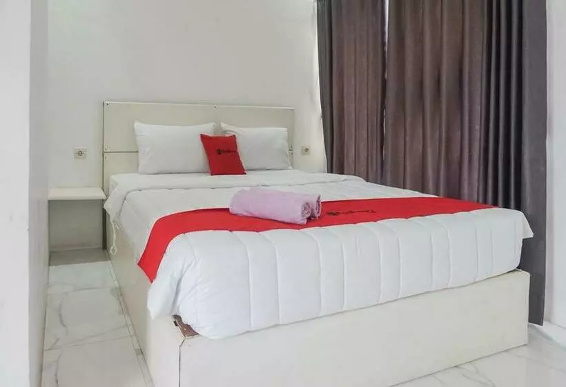 Hotelli Reddoorz Syariah @ Raya Punten Batu