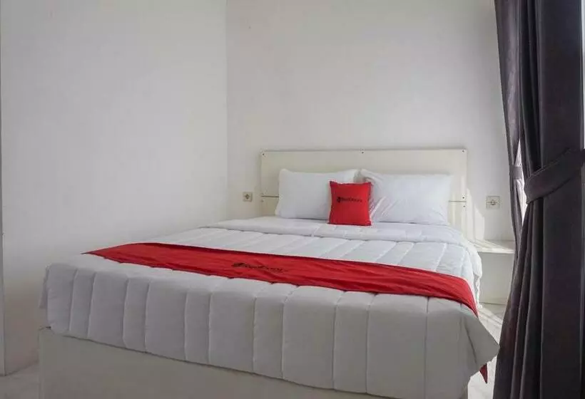 Hotelli Reddoorz Syariah @ Raya Punten Batu