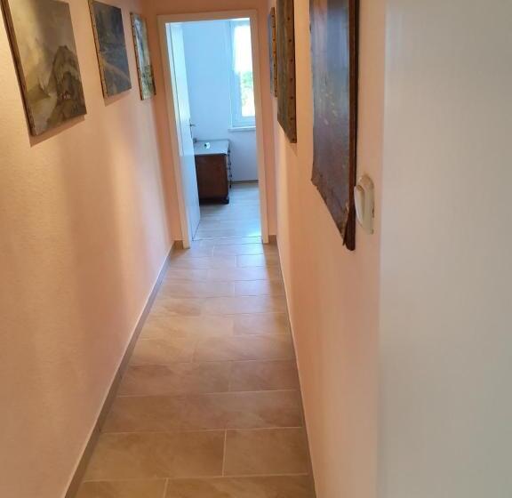 Пансион Apartmenthaus Am Schlosspark