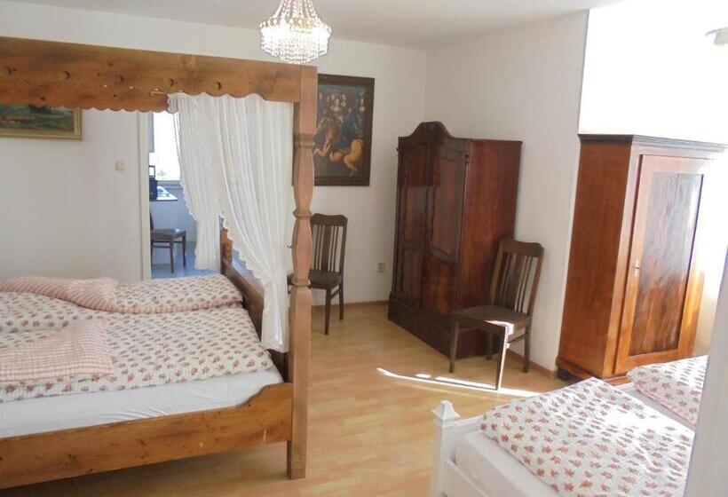 بنسيون Apartmenthaus Am Schlosspark