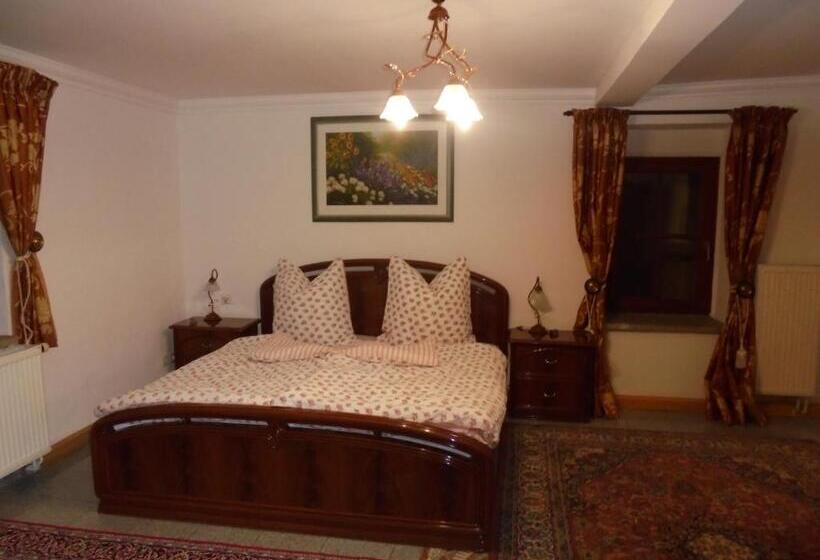 بنسيون Apartmenthaus Am Schlosspark