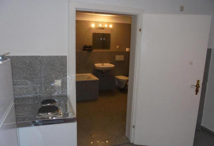 بنسيون Apartmenthaus Am Schlosspark