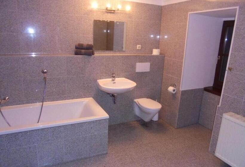 بنسيون Apartmenthaus Am Schlosspark