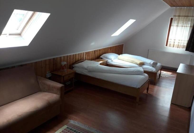 פנסיון Casa Delureni