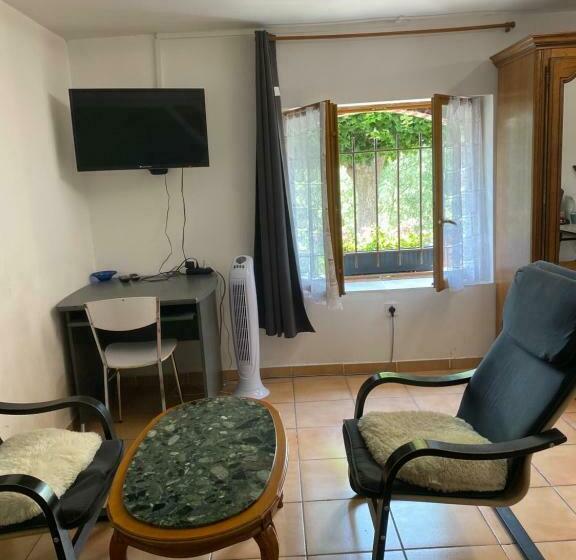 بنسيون Locations De La Centrale De Belleville