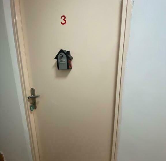 פנסיון Locations De La Centrale De Belleville