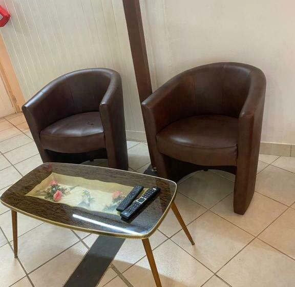 بنسيون Locations De La Centrale De Belleville