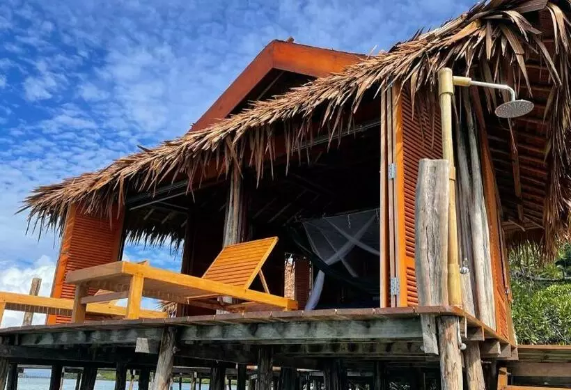 Majatalo Nyande Raja Ampat