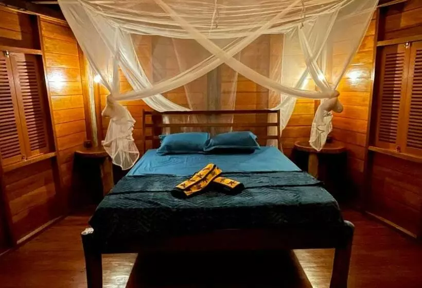 Majatalo Nyande Raja Ampat