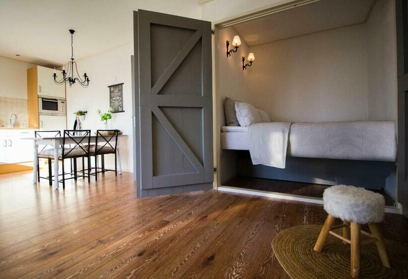 T Hûs Bed & Breakfast