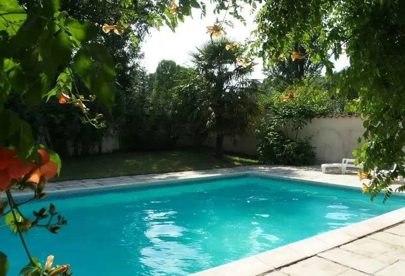 Aamiaismajoitus (B&B) Chambre D Hôtes Le Moulin Bertrand