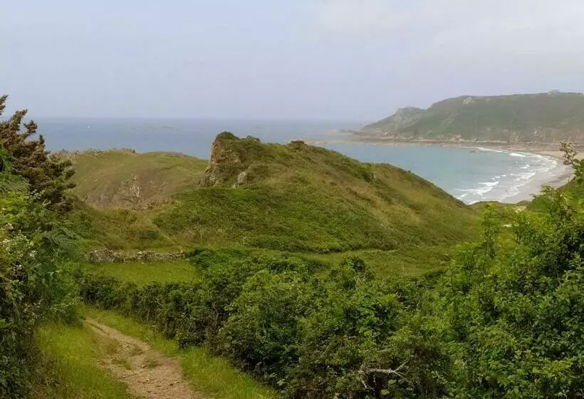 Aamiaismajoitus (B&B) Chambre Entre Mer Et Campagne