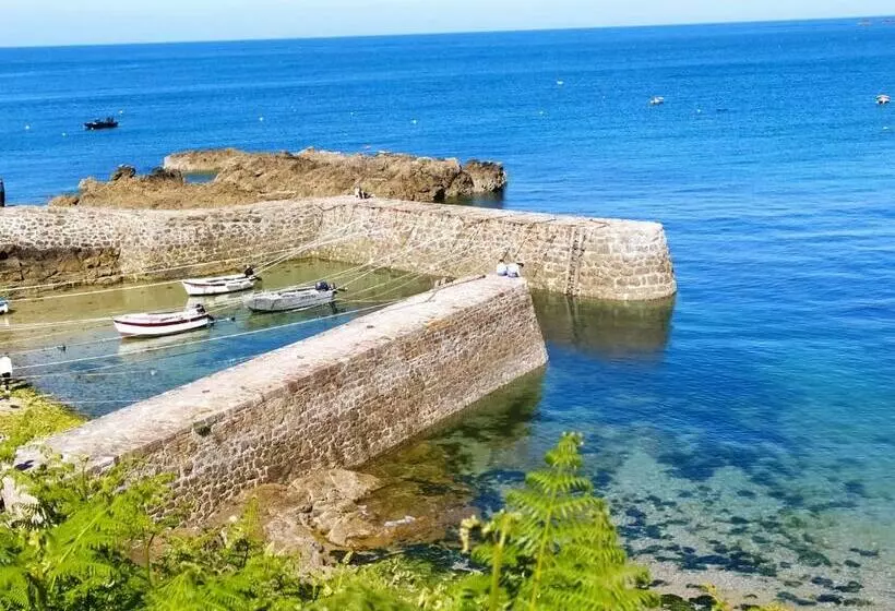 Aamiaismajoitus (B&B) Chambre Entre Mer Et Campagne