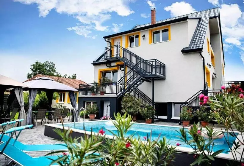 Aamiaismajoitus (B&B) Vi Li Panzió