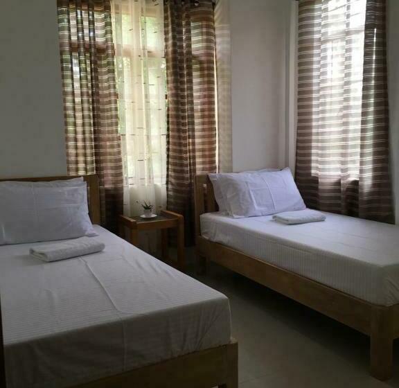 Capitol Hills Apartelle