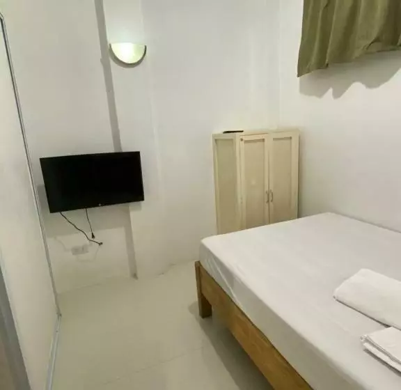 Capitol Hills Apartelle