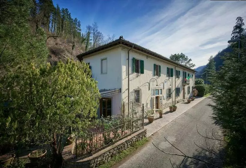 ホテル Albergo Ristorante Paterno