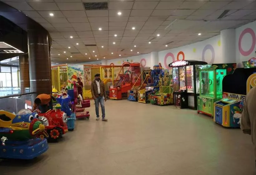 ホテル Club 21 By Sariska Fun City, Alwar