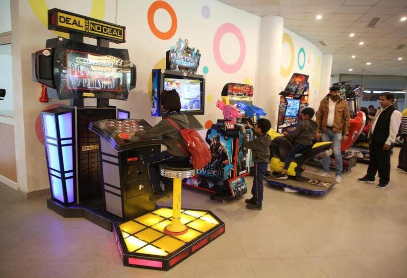 ホテル Club 21 By Sariska Fun City, Alwar