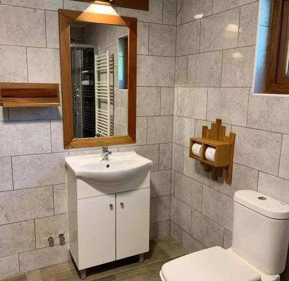 Hotelli Illi Lodge & Hostel