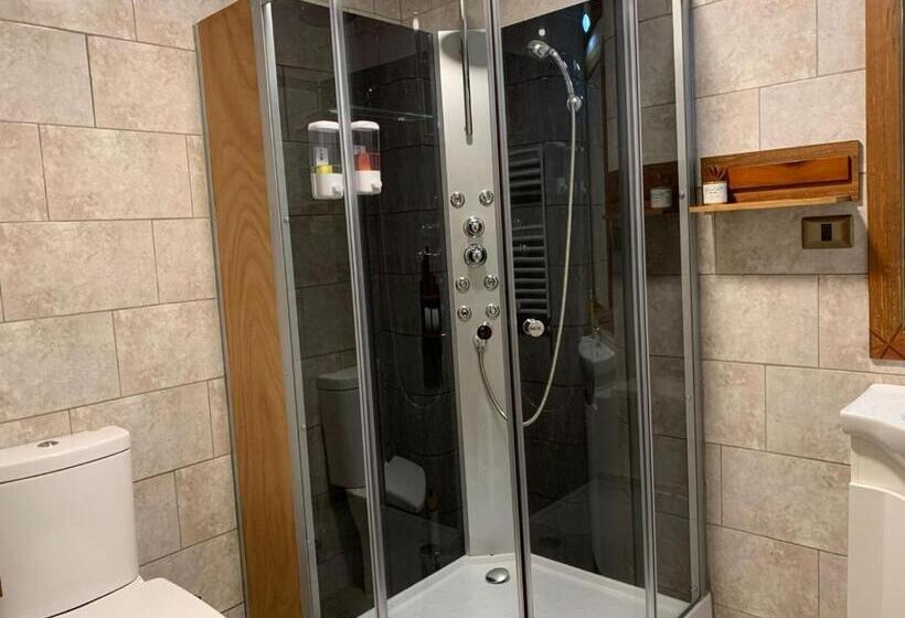 فندق Illi Lodge & Hostel