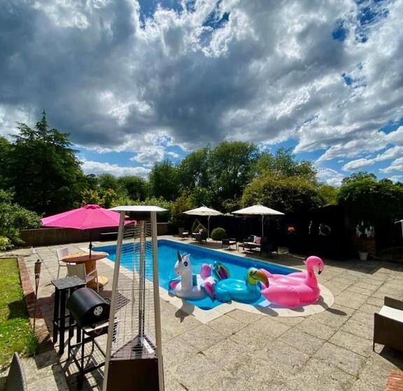 فندق The Farm Rooms