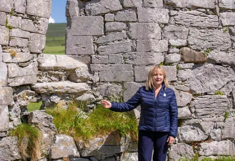 ペンション Into The Burren