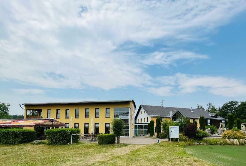 Пансион Ještěd Golf Restaurace A Penzion