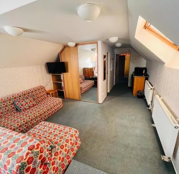 Majatalo Ještěd Golf Restaurace A Penzion