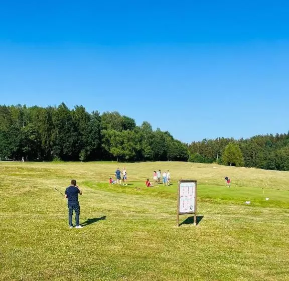 Majatalo Ještěd Golf Restaurace A Penzion