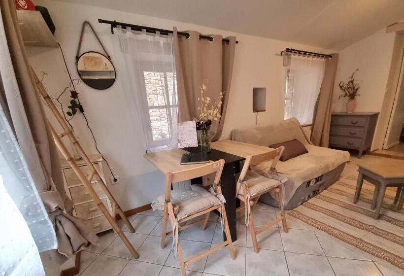 펜션 Les Rêves D Eden Gite Dans Mas Cévenol  Spa Privatif