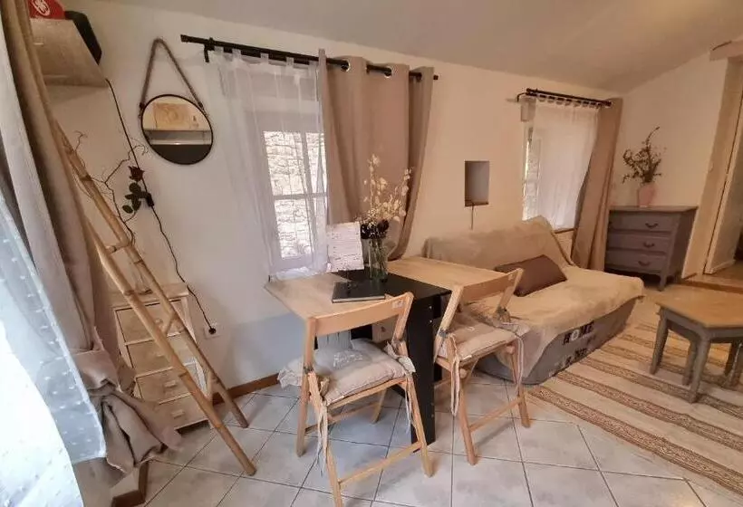 ペンション Les Rêves D Eden Gite Dans Mas Cévenol  Spa Privatif