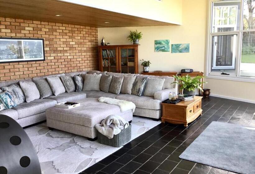 פנסיון Skyescape On Northshore