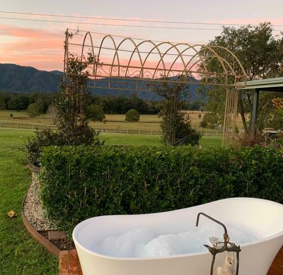 פנסיון Thamarra Cottage