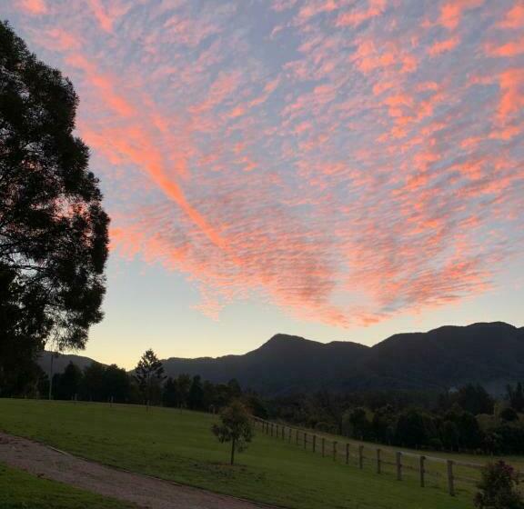 פנסיון Thamarra Cottage