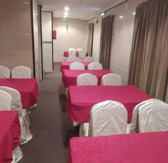 فندق سيوف الشهداء