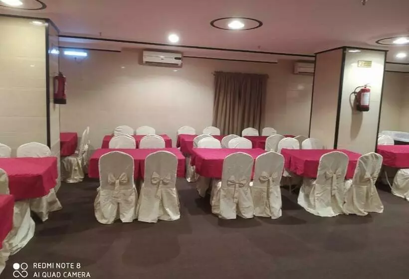 فندق سيوف الشهداء