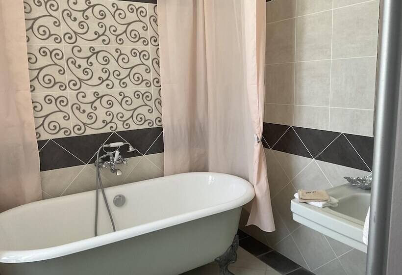 Bed and Breakfast Chateau Tout Y Fault