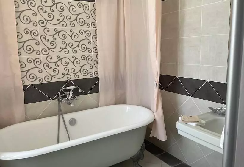 Aamiaismajoitus (B&B) Chateau Tout Y Fault