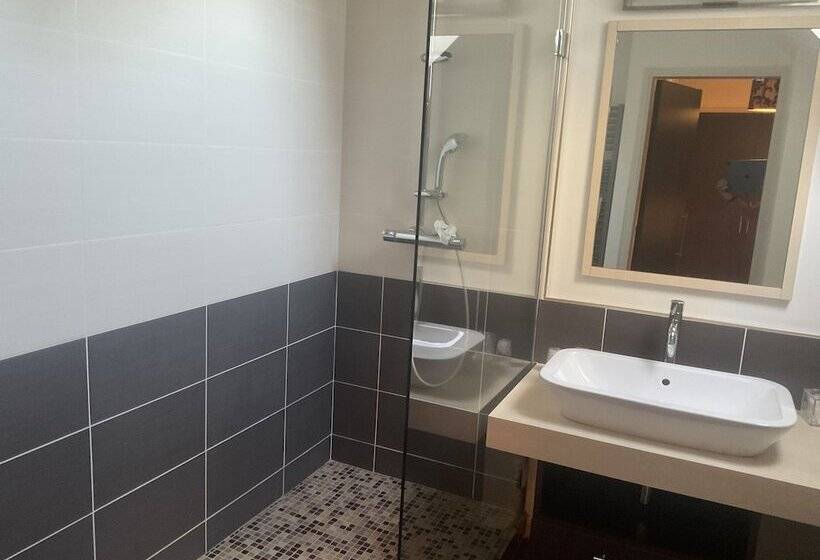 Bed and Breakfast Chateau Tout Y Fault