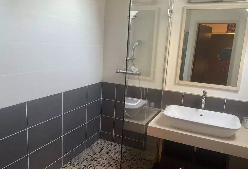 Aamiaismajoitus (B&B) Chateau Tout Y Fault