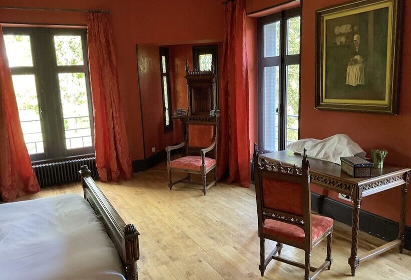 Bed and Breakfast Chateau Tout Y Fault