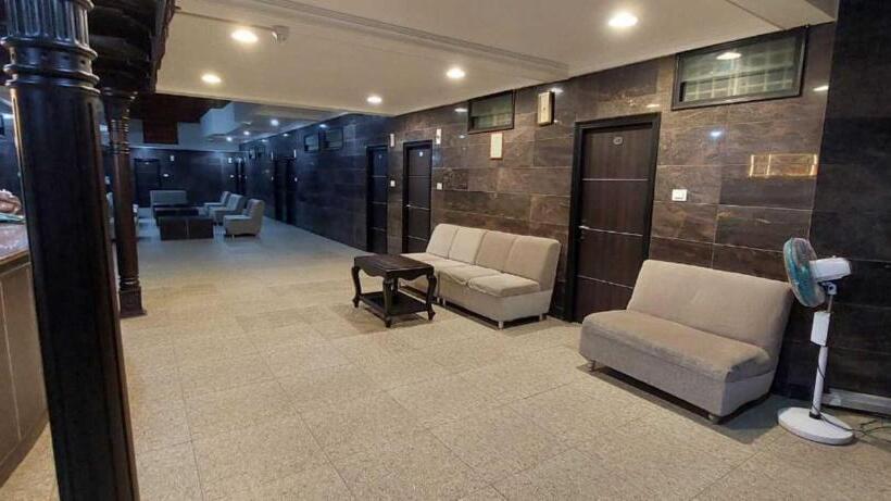 호텔 Staymaker Siddeshwara Comforts