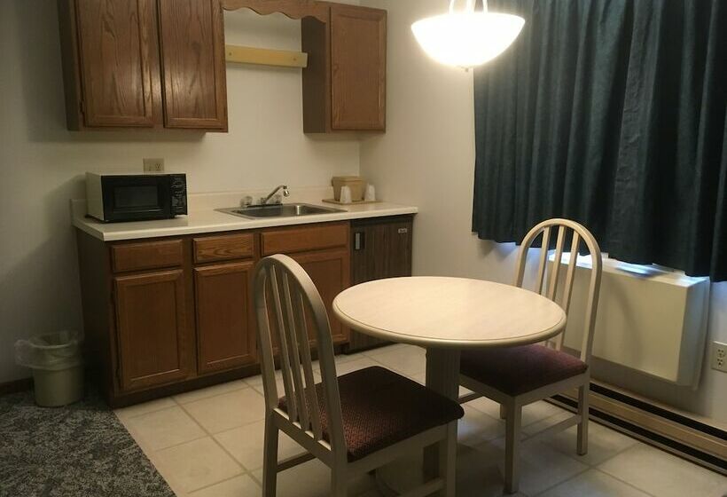 Отель Value Host Motor Inn