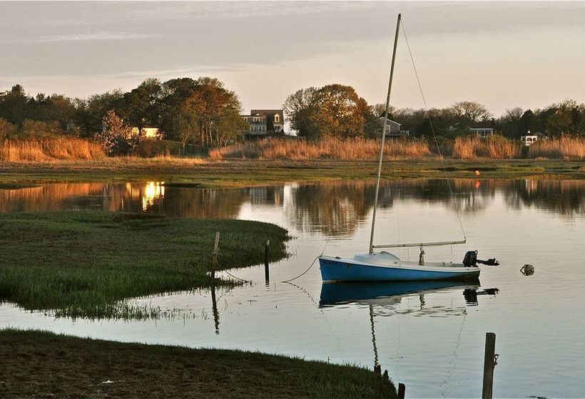 ベッドアンドブレックファースト Honeysuckle Hill Inn